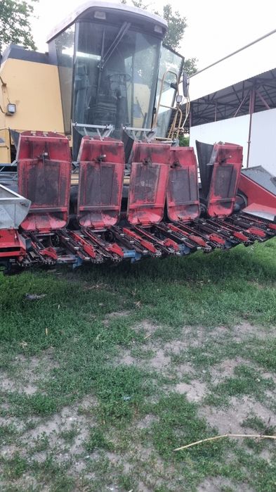 Combina new holland tc 56