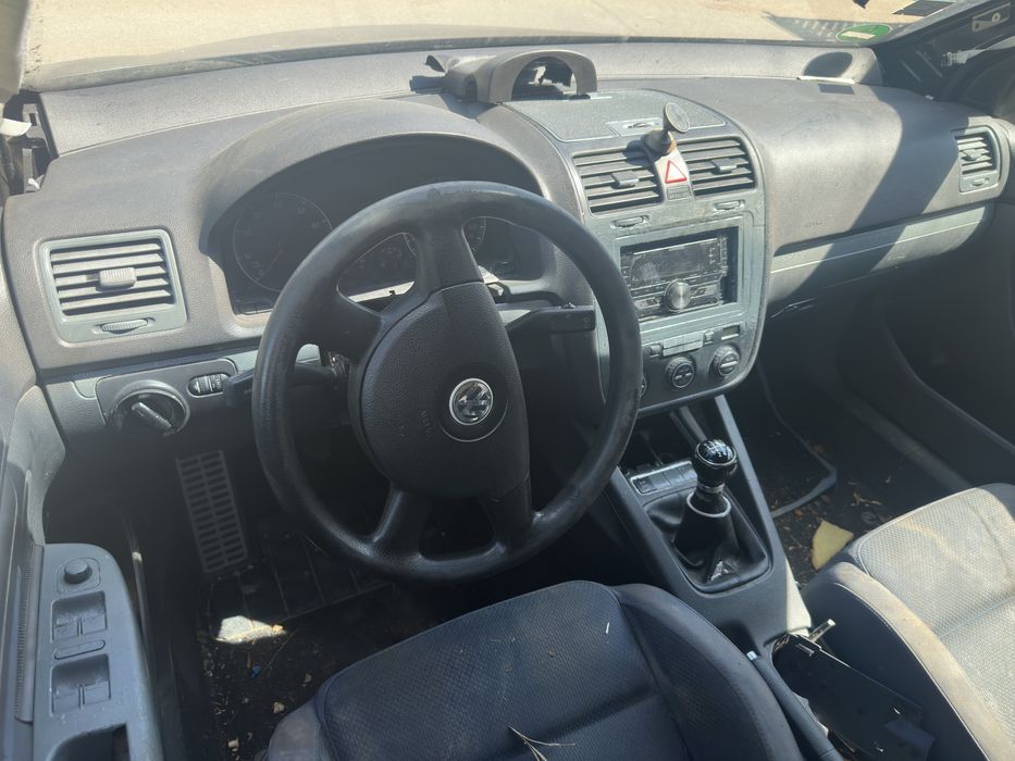Golf 5 1.6 102кс