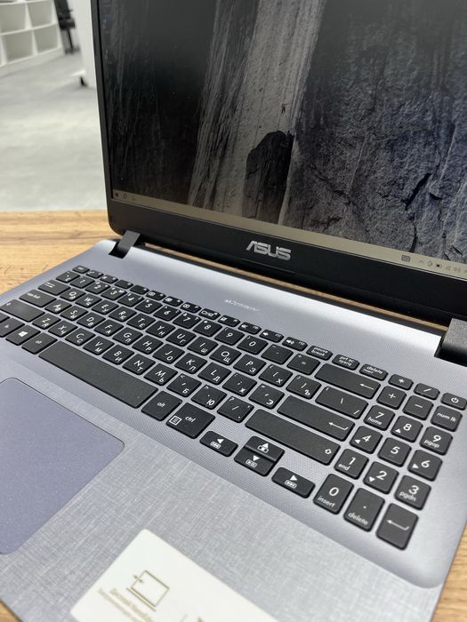 Ноутбук Asus X507U