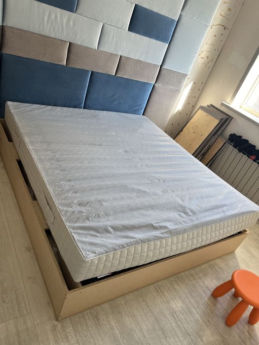 Кровать двухспальная