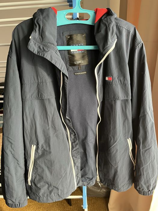 Jacketa geaca subtire Tommy Jeans bleumarin