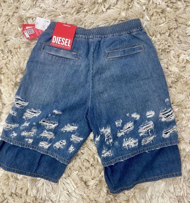 Panatloni Bermude Diesel produs Original Nou la pret Redus