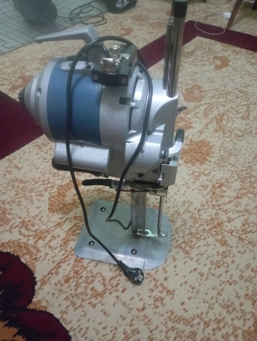 Тикув кайчи сотилади