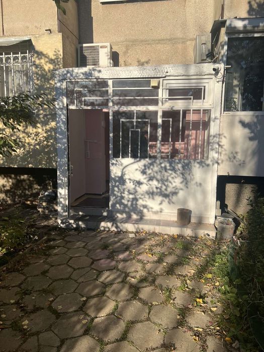 Дава се под наем Офис в София, Люлин 9 - 30 кв.м за 178.5 € - Снимка #1