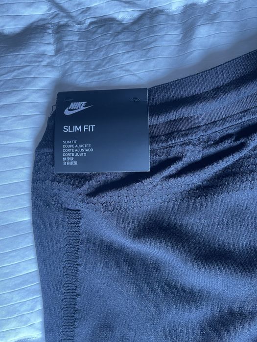 Pantaloni Nike ‘Portugalia’ Slim Fit – ediție limitată, cu etichetă