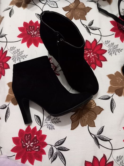 botine catifea nr 35