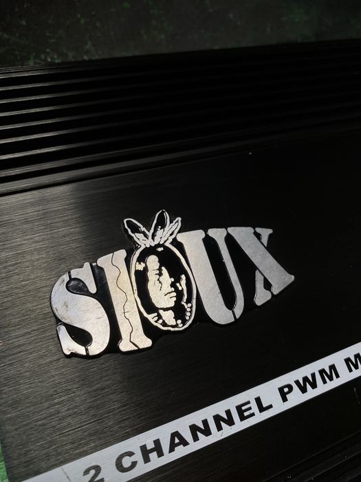 SIOUX Audio (USA)(Индианската Глава)  - КОМПАКТЕН и МОЩЕН Бас усилвател стъпало за кола авто