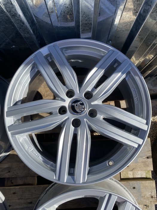 18 цола 5 х 112 мм Ауди , Audi A 6 , Фолксваген Пасат , Шкода ,  VW