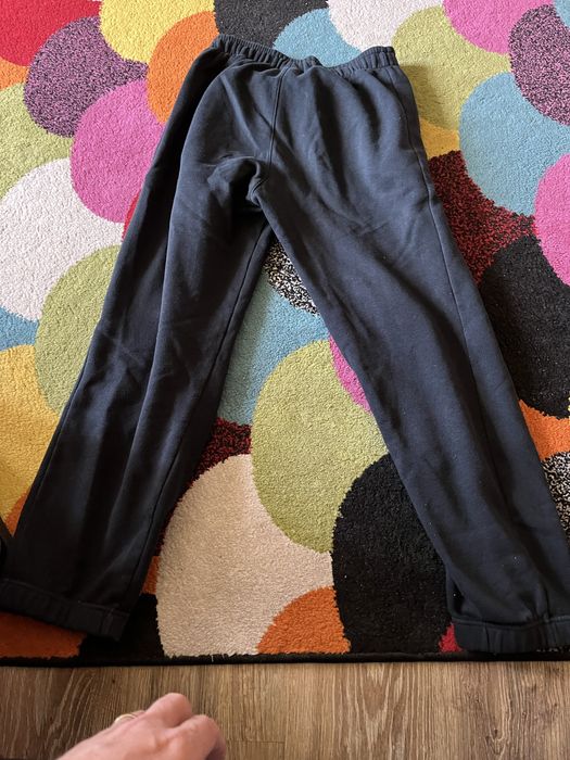 Vând pantaloni de bumbac Adidas