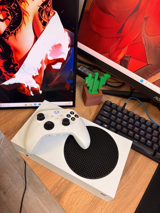 Xbox Series S состояние отличное