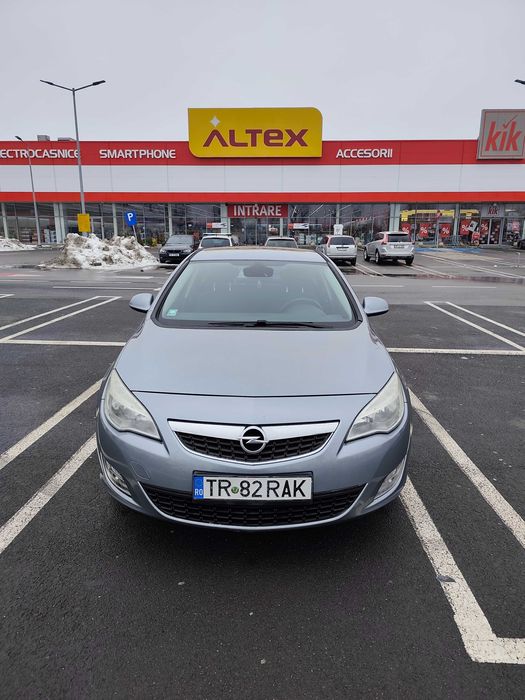 Opel Astra J, an de fabricație 2010