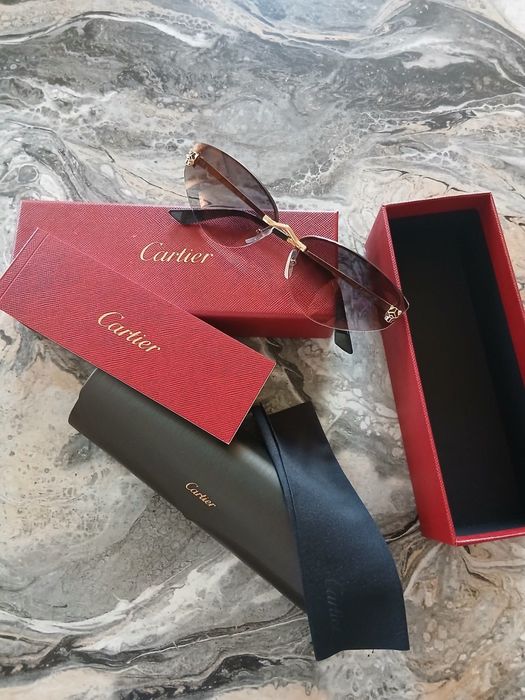 Cartier слънчеви очила с кутия и калъф