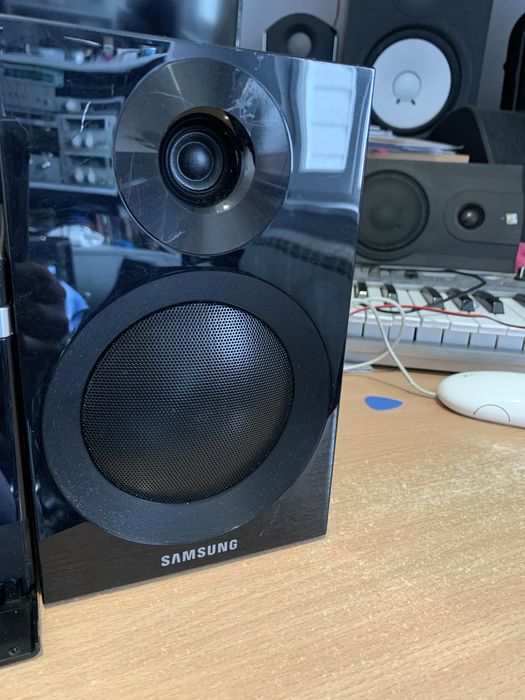 Samsung E-320 mini stereo