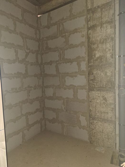 2 xona novastroyka sotiladi