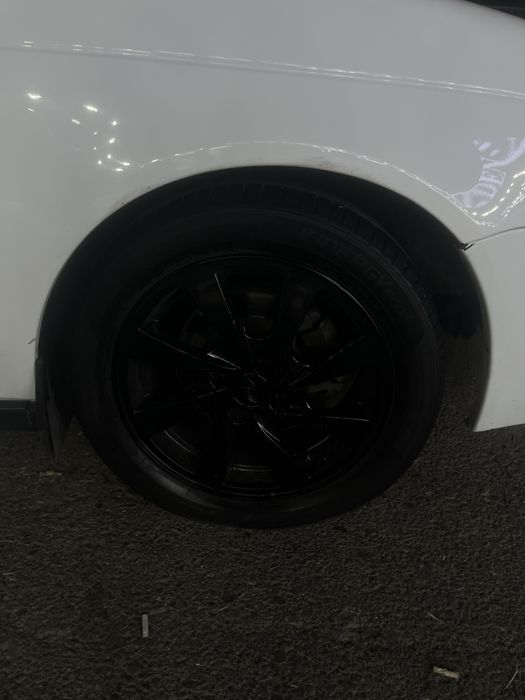 185/55/R15 Black edition