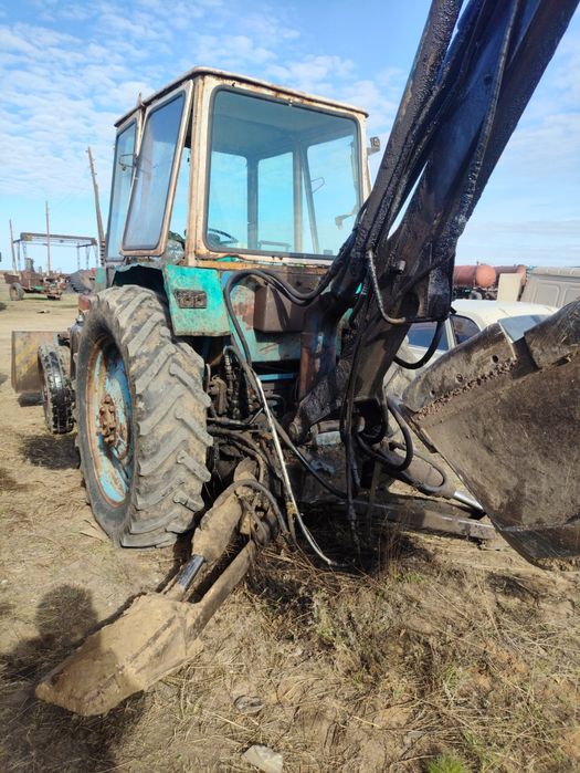 ЮМЗ-6 трактор  эксковатор