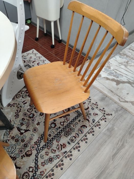 Стулья кухонные 4 шт