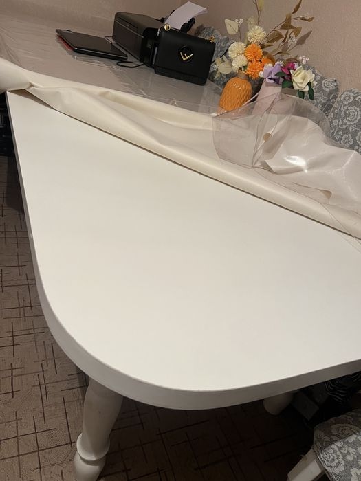 Срочно продам стол!