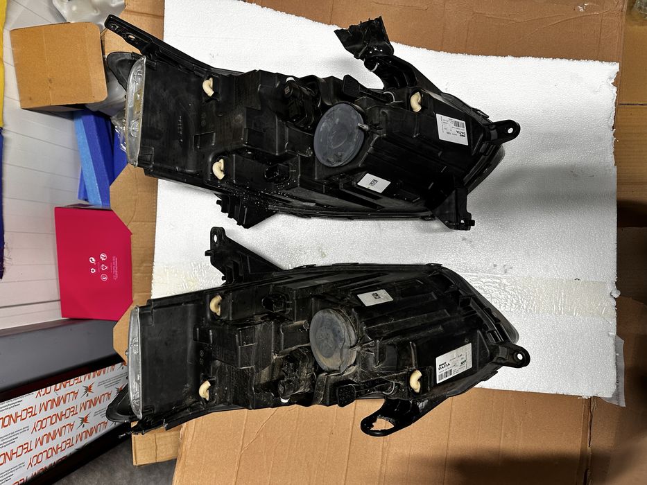 Faruri stânga dreapta dacia logan 3.