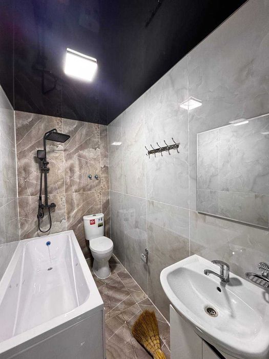 3х комнатная квартира на 5 этаже 65кв/м, в Самарканде