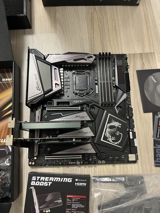 Placa de baza MSI Z390 GodLike