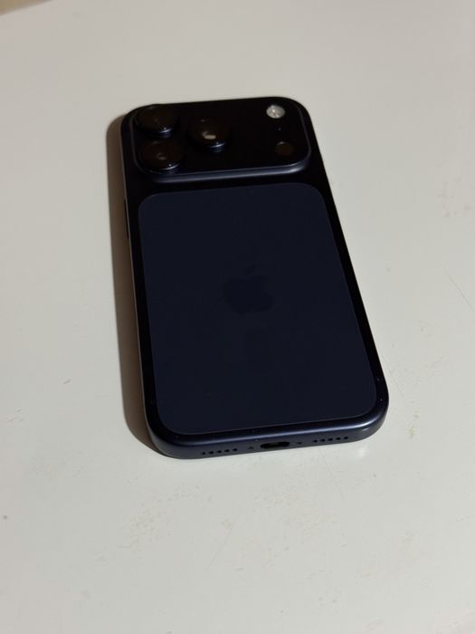 Айфон 17 про 256 гб 100%акб