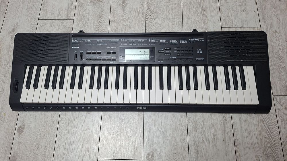 Синтезатор Casio