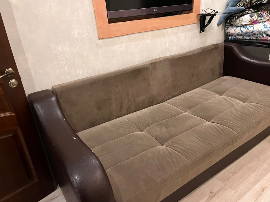 Продам. б/У диван