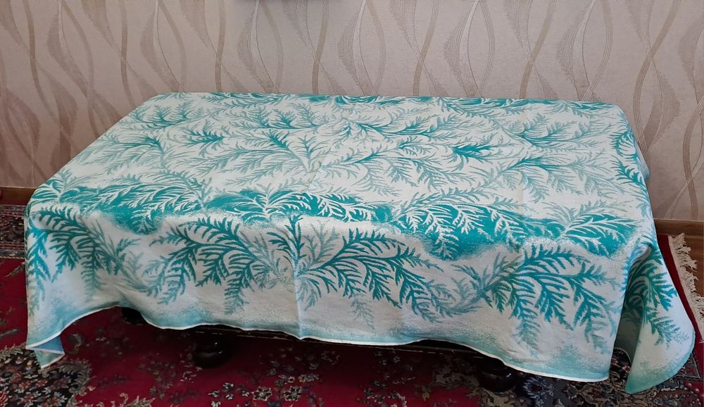 Продаётся скатерть Новый