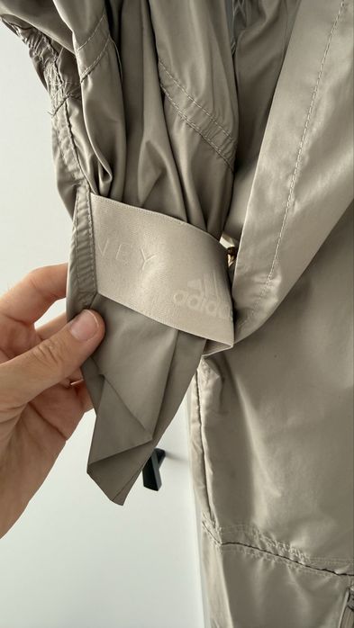 Продам комбинезон лимитку Adidas Stella mcCartney