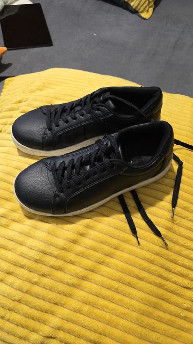 Продам обувь на подростка