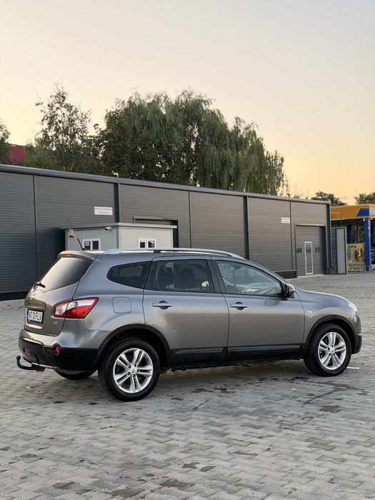Nissan qasqhai+2
