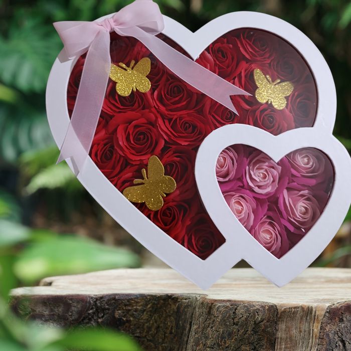 Aranjament cu trandafiri de sapun in forma de inima