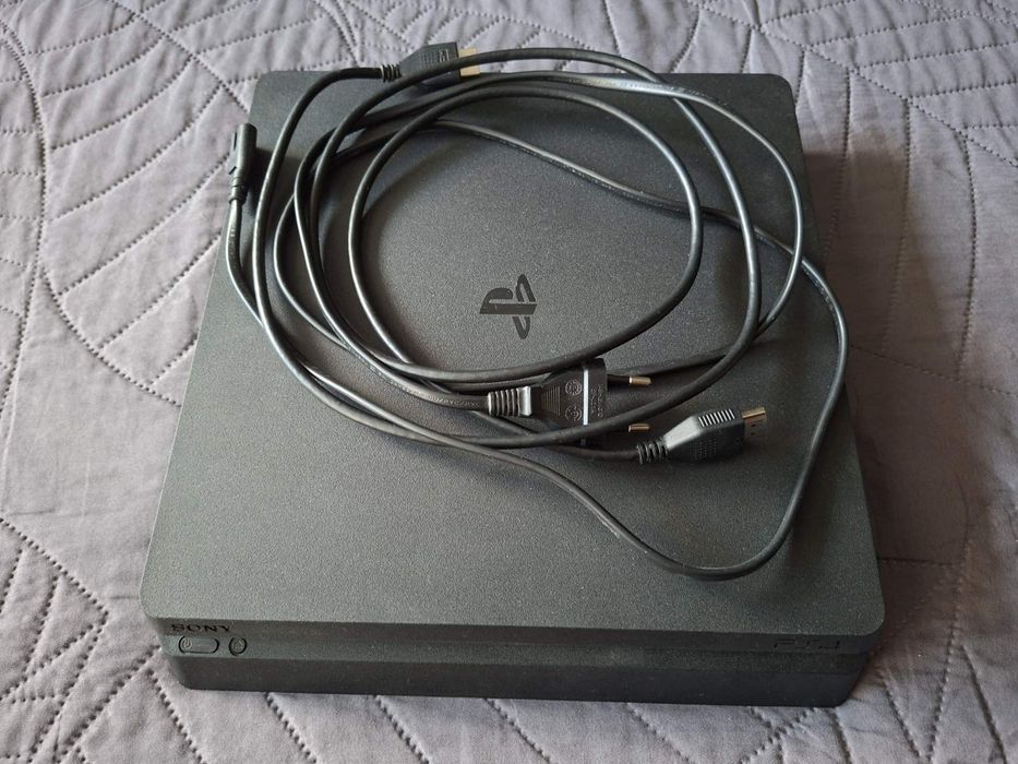 Playstation 4 slim