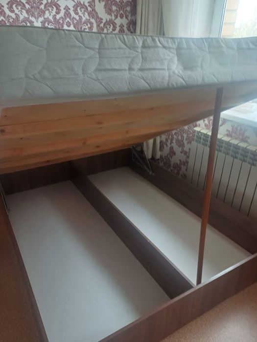 Кровать для спальни