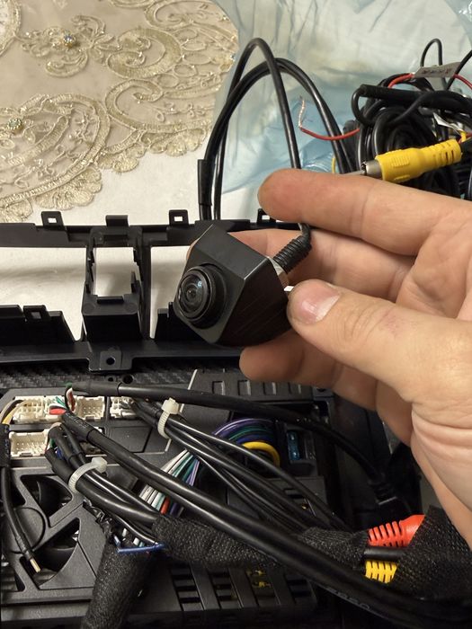 Teyes CC3 4/64 sim sotiladi