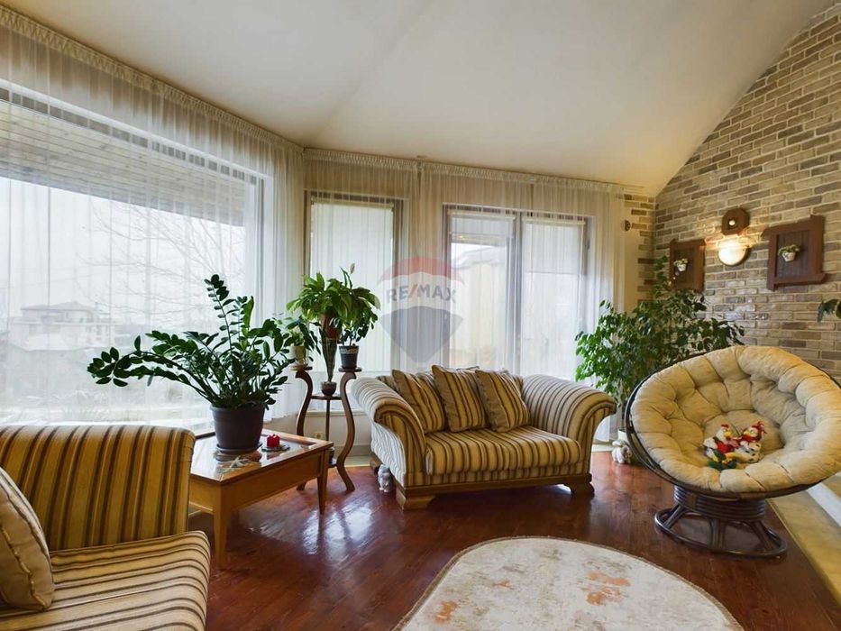 Продава се Къща в Варна, Виница - 271 кв.м за 2063 €/кв.м - Снимка #7