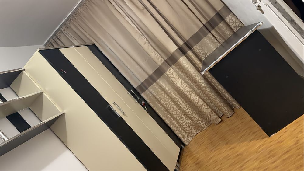 Inchiriez apartament micro IV