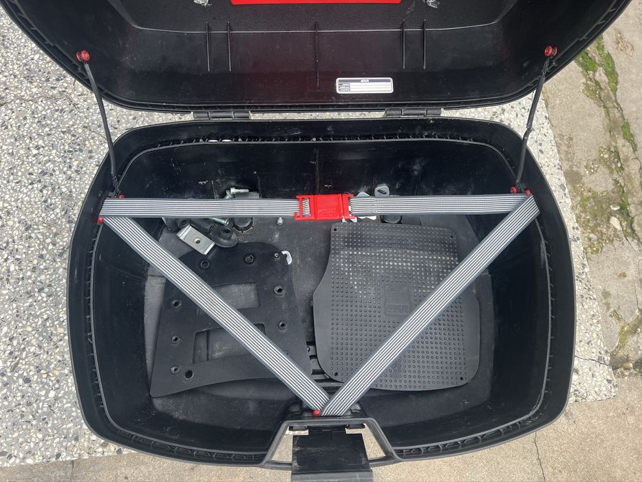 Куфар за мотор givi