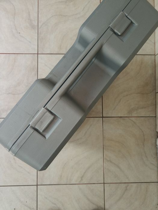Vând kit antenă satelit portabilă
