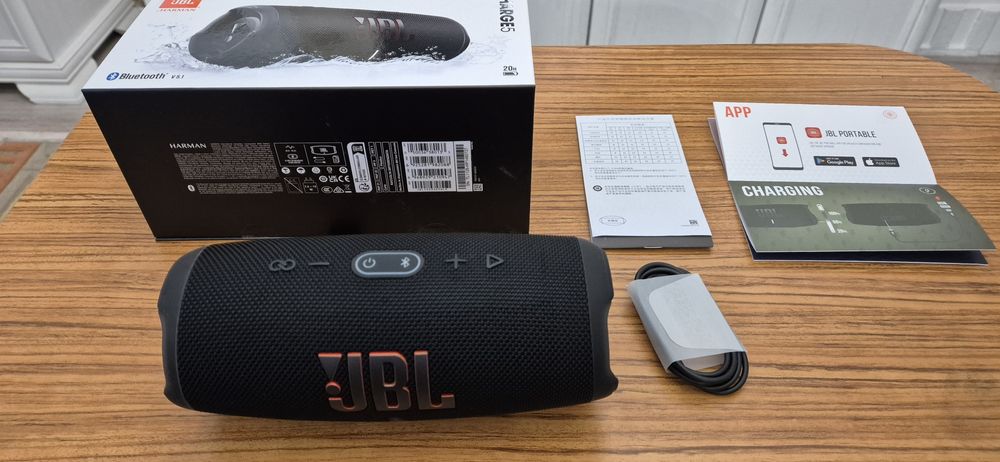 Boxă jbl charge 5, NOUĂ