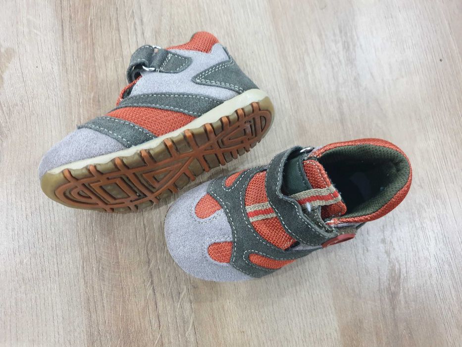 Бебешки боти и обувки на различни цени