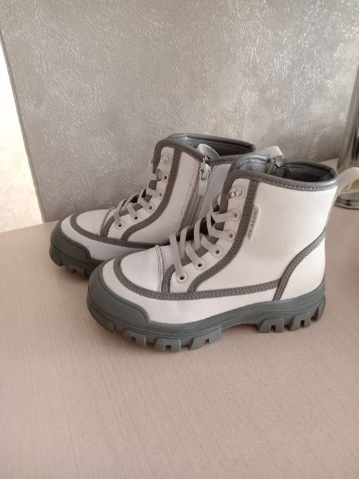 Ботинки весна-осень на девочку