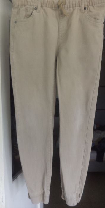 Лотове Tommy Hilfiger, Lévis , Zara