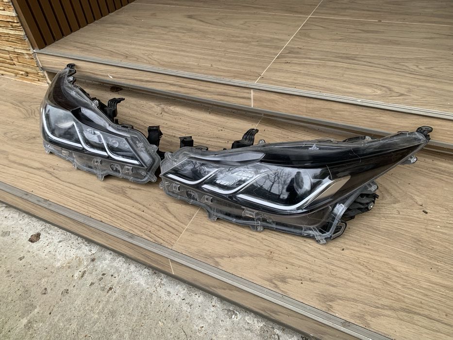 Far stanga/dreapta Toyota Corolla led  an2019/2020/2021/2022/2023/2024