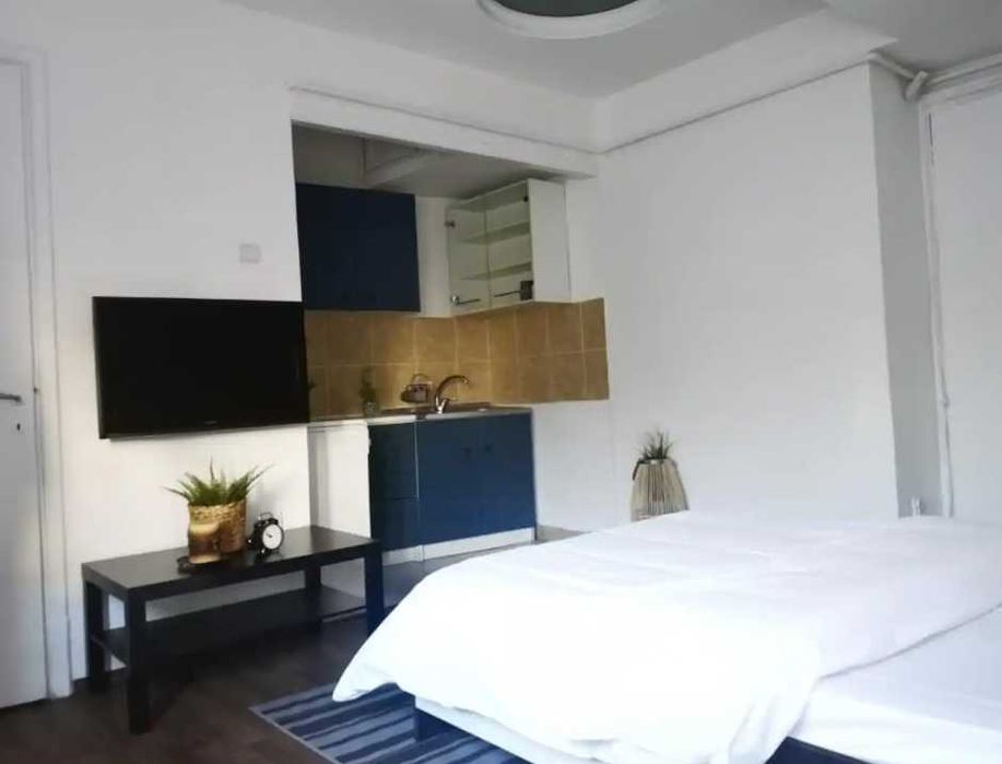 Дава се под наем Едностаен апартамент в Пловдив, Южен - 40 кв.м за 178.5 € - Снимка #1