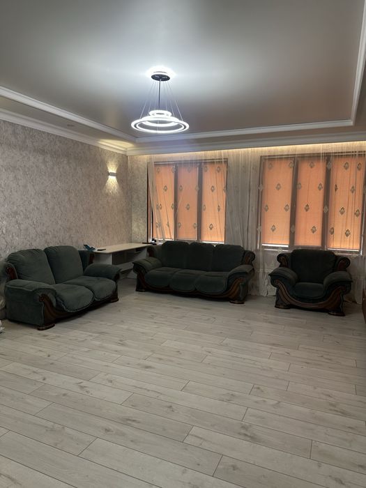 Продается мягкий гарнитур в отличном состоянии
