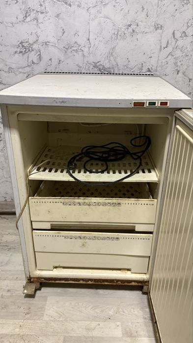 морозильник рабочий