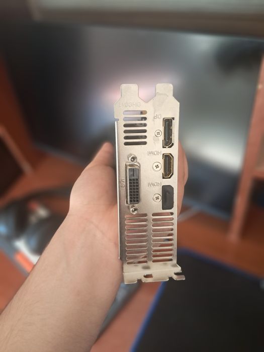 Видиокарта Gtx 1050 ti  4g