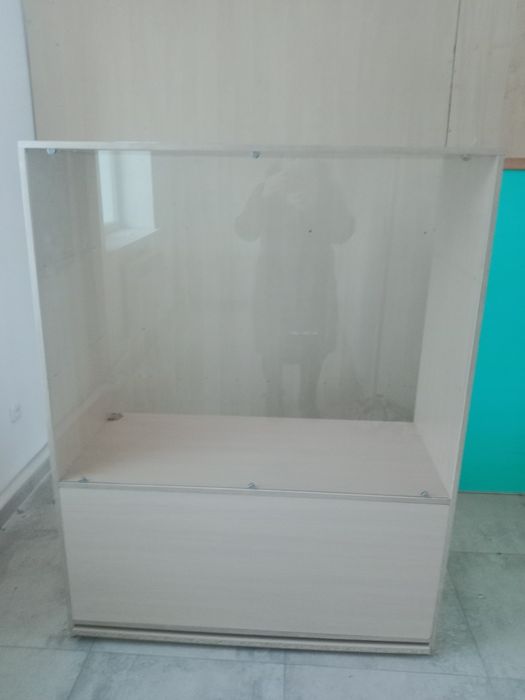 Срочно продам витрину